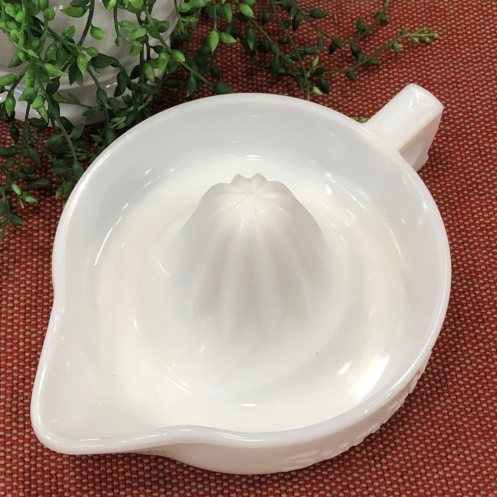 Vintage milkglass Sunkist juicer